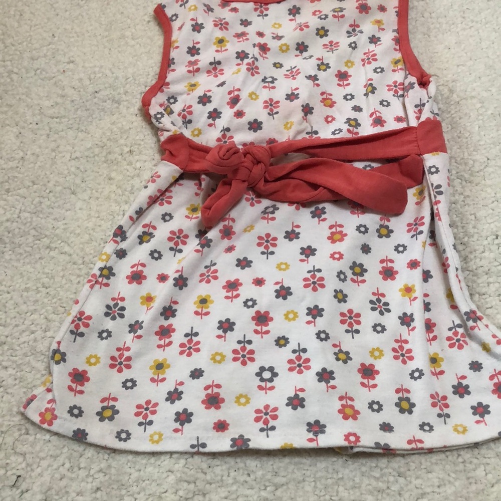 🎃Flower 🌸 top - Picture 2 of 2
